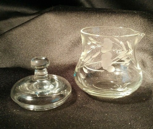 Princess House Creamer Syrup Heritage House Etched container with Lid EUC - Picture 5 of 8