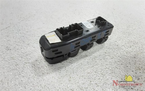 Interruptor de puerta de ventana y espejo izquierdo Chevy Suburban 1500 LH 2023 PW, PM - Imagen 2 de 12