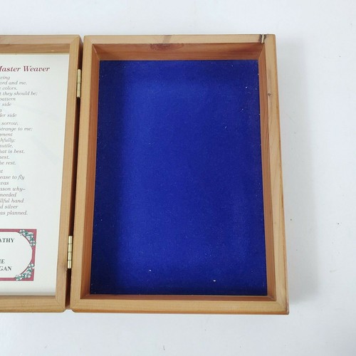 The Holy Bible Dove Of Peace King James Version In Wood Box White Bible MCMXCI - Picture 5 of 12