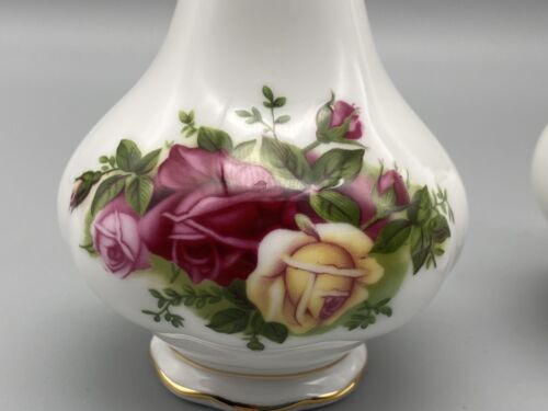 Vintage Porcelain Royal Albert Two Small Vases Old Country Roses - Picture 3 of 8