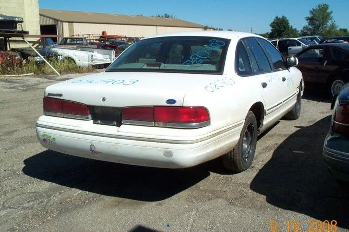 Rear Axle Excluding Police Package Without ABS Fits 95 CROWN VICTORIA 164893 Foto 3 de 4