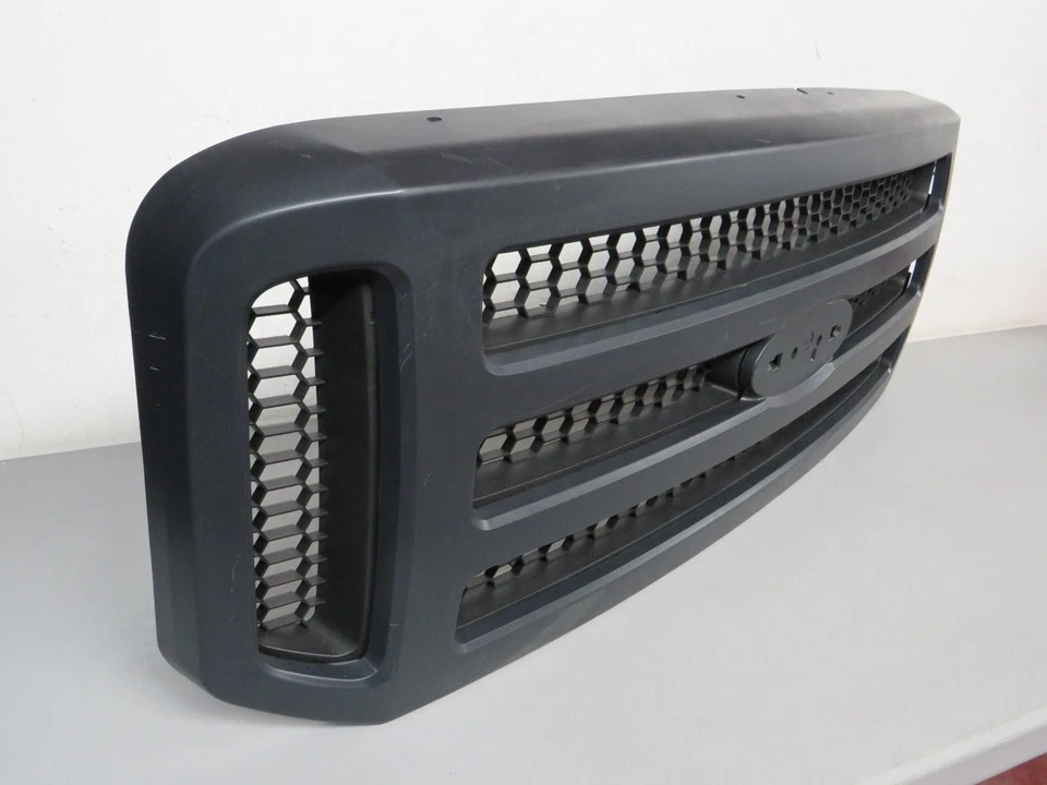 2005 2006 2007 FORD F250 F350 FRONT GRILLE - Image 3 of 4