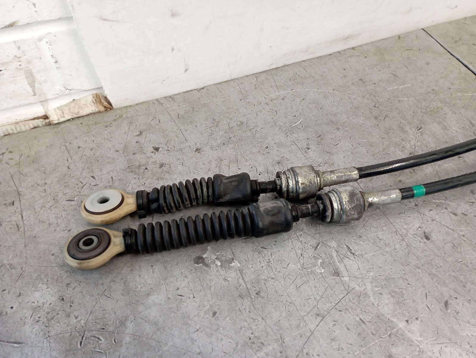 TOYOTA YARIS MK2 5 SPEED MANUAL GEAR SELECTOR CABLE LINKAGE eBay