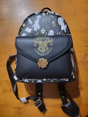 https www.fjallraven.us products kanken-mini-1-backpack variant 1209714052 Fjällräven Kanken Mini Backpack | Compact Everyday Carry, Durable Vinylon Fabric - Travel, Kanken Mini, Graphite Color:Pinkish Purple guideshare The Best Mommy Backpack adjustable shoulder straps make