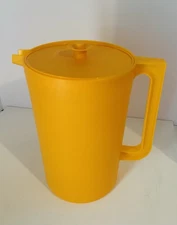 Tupperware Pitcher 1 Gallon Push Button Seal Papaya Gold Yellow Color Unused