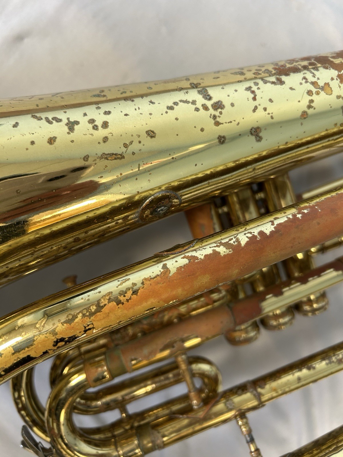 QUALITY! KING U.S.A. MODEL 1124 MARCHING BARITONE HORN + MOUTHPIECE + CASE