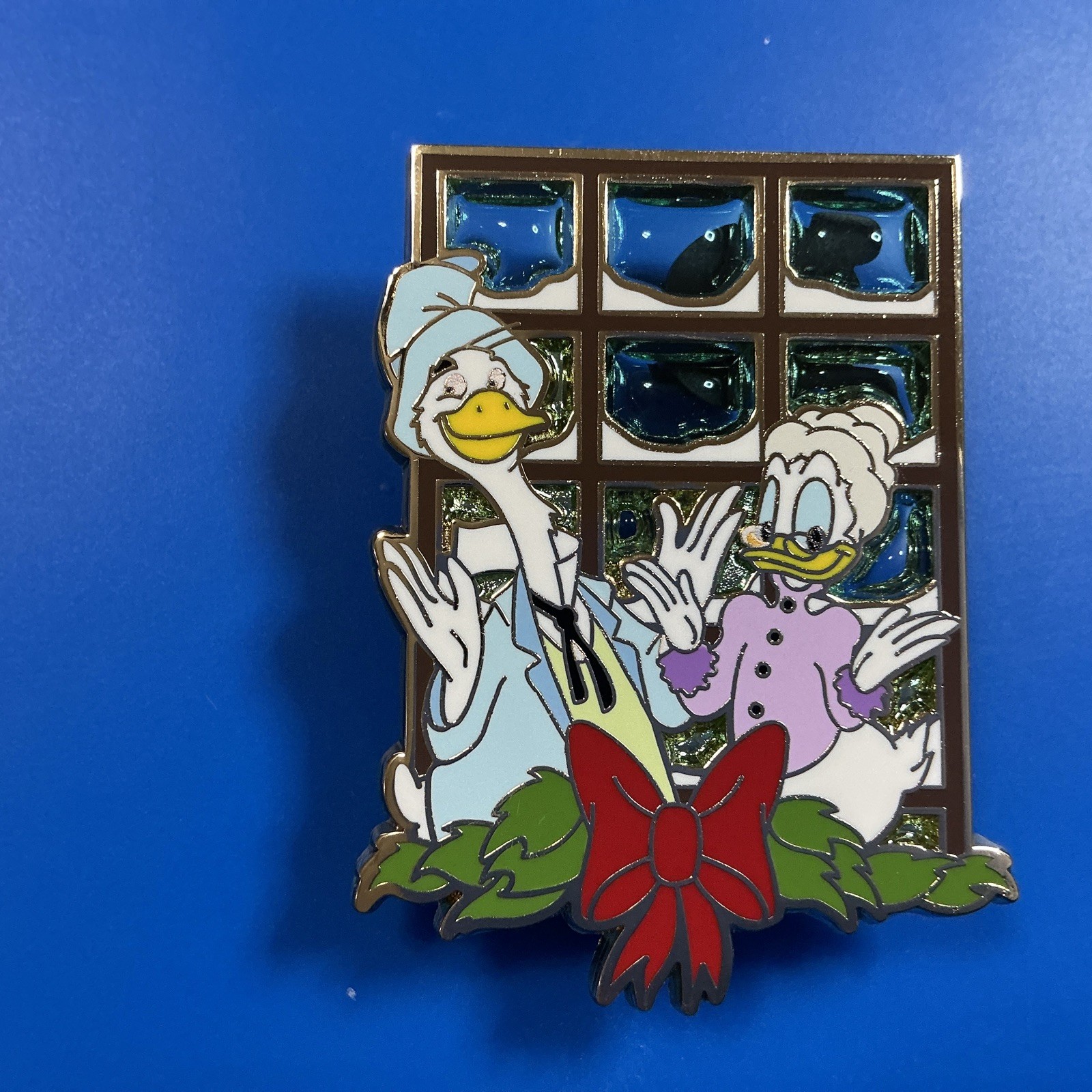 Disney Pin Mickey’s Christmas Carol Stained Glass Grandma Duck & Uncle Waldo