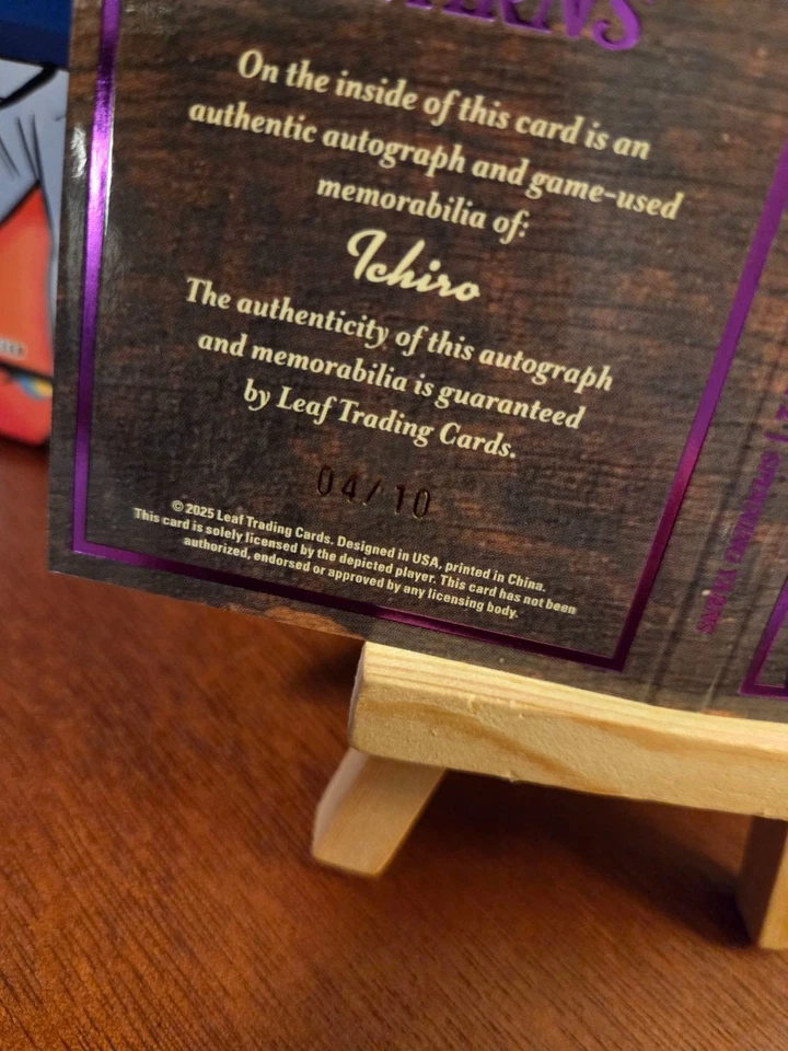 2025 Leaf History Book Chapter 2 Ichiro Suzuki Auto & 6-Patch Card /10 - Image 2 of 4