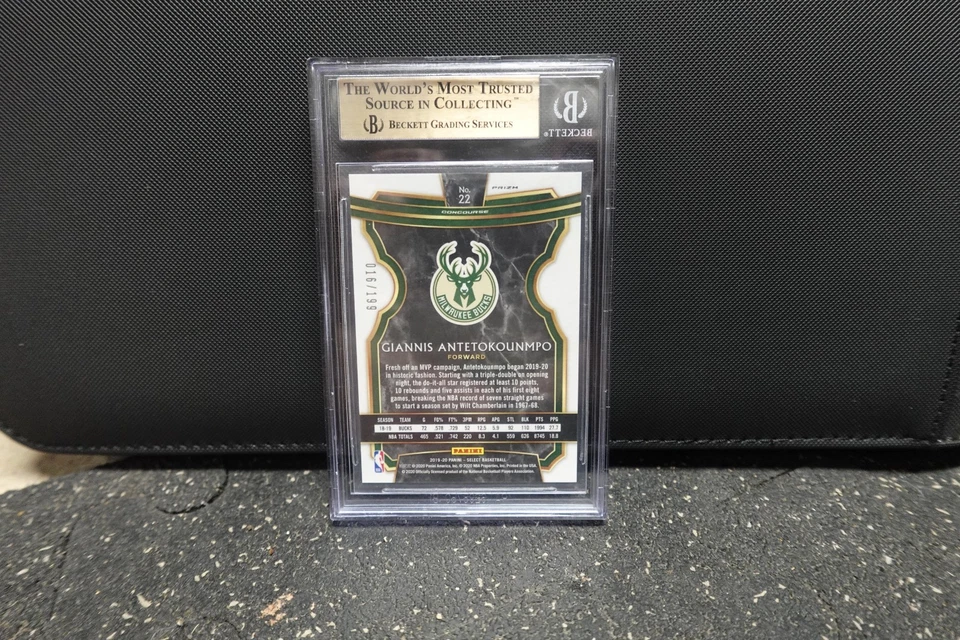 Giannis Antetokounmpo 2019-20 Select Prizm Red 16/199 Red Milwaukee Bucks Foto 2 de 4