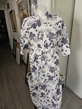 Japanese Yukata Kimono Robe Summer Lightweight Floral NWOT 100 Cotton Easy Wear