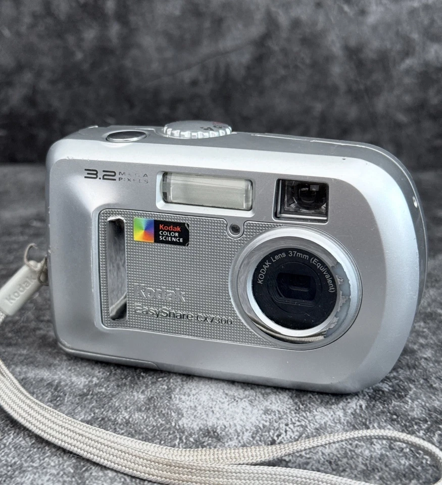 Kodak Digital Camera EasyShare CX7300 3.2MP Silver Tested Read Desc - Image 2 of 4