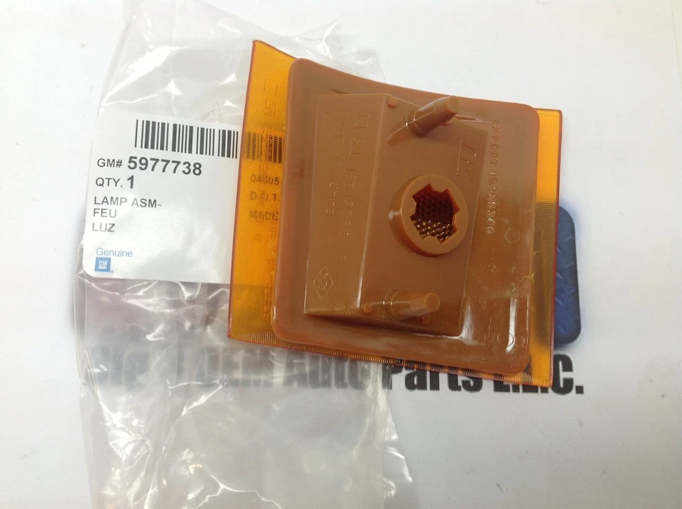 LÁMPARA marcadora lateral inferior para pasajero derecho Chevrolet Silverado C/K nueva OEM 5977738 Foto 2 de 2