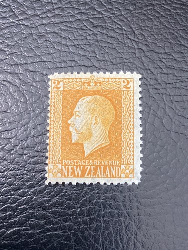 New Zealand 1915-30 KGV 2d yellow MNH