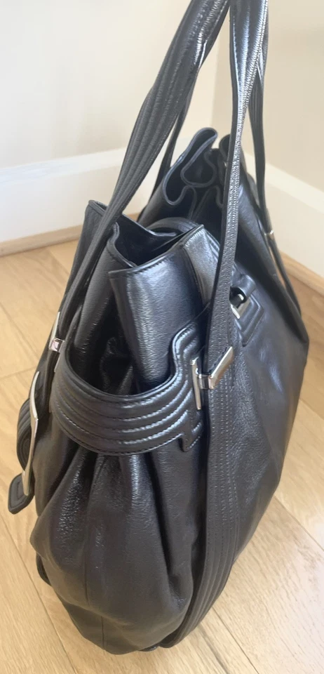 Auténtico $2,625 ROGER VIVIER “Roadster” Bolso de Cuero Negro Cartera Hobo Enorme Usado en Excelente Condición Foto 4 de 4