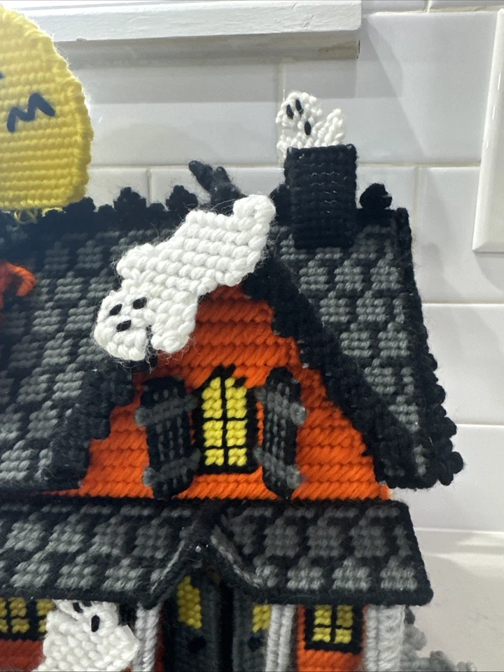 Набор конфет Bucilla HAUNTED HOUSE #6095 — пластиковый холщовый комплект для Хэллоуина - Изображение 2 из 4