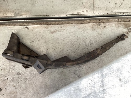 Volkswagen PASSAT B5 1998 Halterung Stoßstange Stoßfänger vorne 3B0807049C