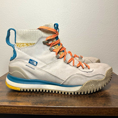 The North Face Back To Berkeley III Sport Waterproof Boots White Khaki Wmns 9