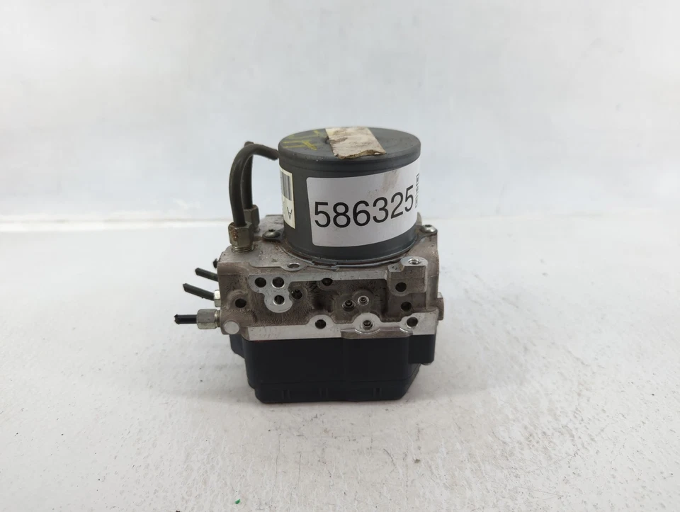 Módulo de control de bomba ABS Nissan Pathfinder 2015-2015 FWK0S Foto 4 de 4