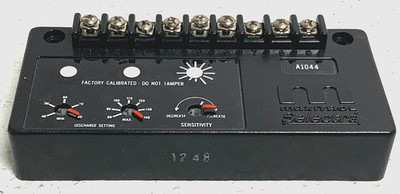 Maxitrol Selectra A1044 Electronic Gas Flame Modulation System Amplifier 235C