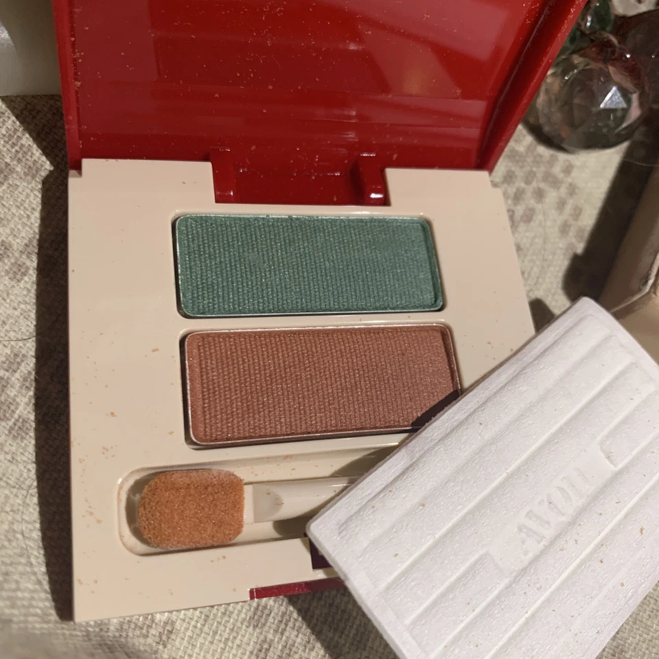 Vtg Avon Silk Finish Eyeshadow Teal Suede Amber Suede Duo NIB discontinued Rare - Image 2 of 4