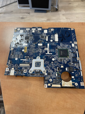 eMachines E520 KAWE0 - Mainboard - guter Zustand - voll funktionsfähig