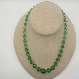 Vintage Glass Necklace Beaded Faceted Green Graduated 17 Inch