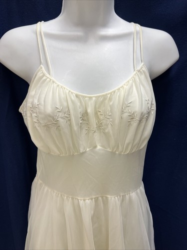 VTG VAN RAALT MYTH IVORY EMBROIDERED BABY DOLL GOWN NEGLIGEE PIEGNOIR SET 34 S - Picture 8 of 18