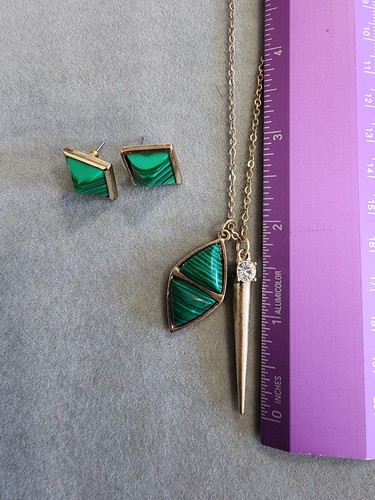 NORDSTROM'S FREE PRESS Genuine Malachite Necklace & Earring Set Gold Tone 33" - Picture 6 of 10
