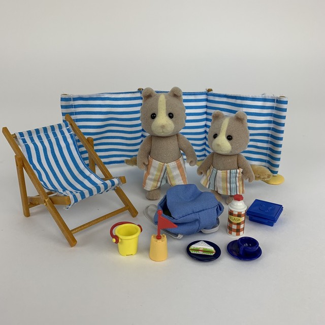 sylvanian families day at the seaside set