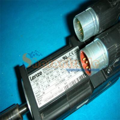 1PCS Gebraucht Lenze Servo Motor