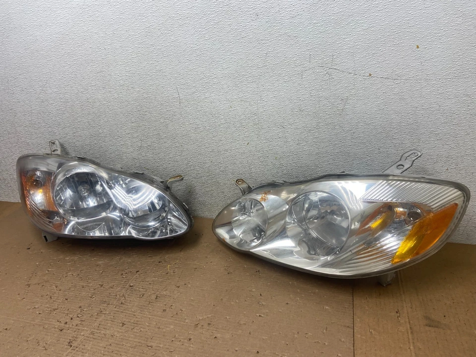 Juego de faros laterales izquierdo+derecho Toyota Corolla 2005 a 2008 R0996 DW Foto 2 de 4