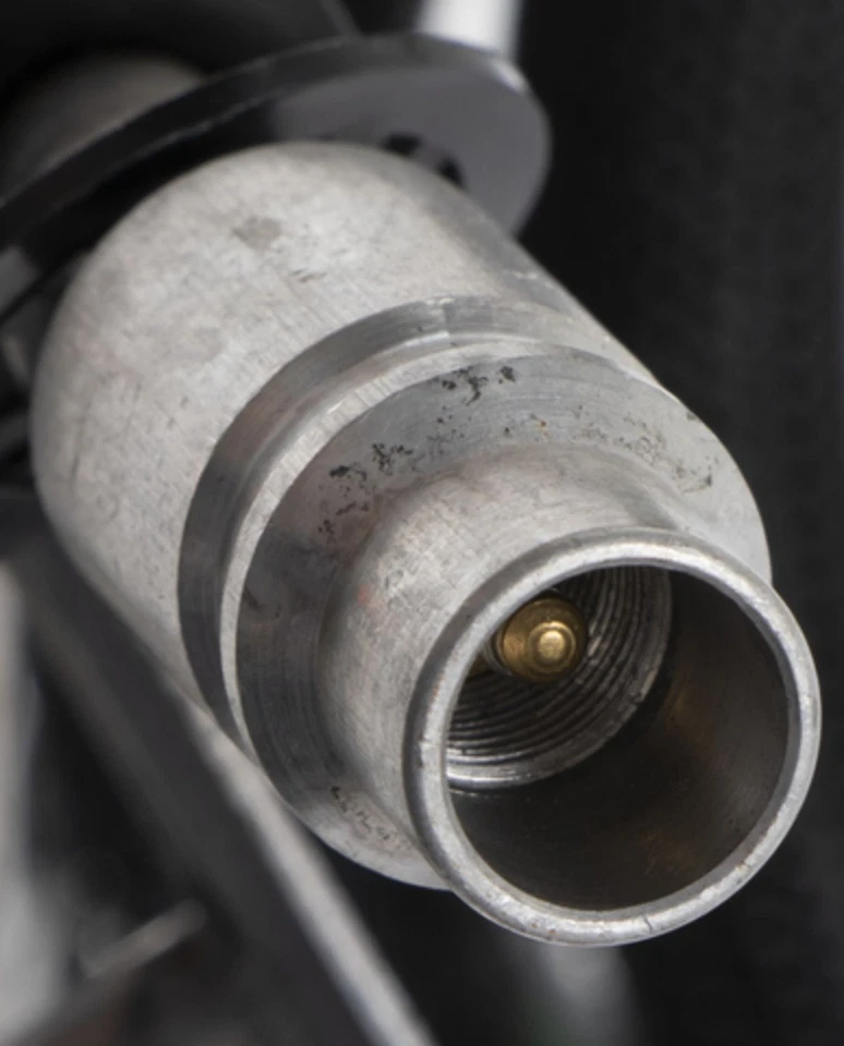 Manguera de línea de descarga y líquido Four Seasons 65604 para Chrysler 200 15-17 Foto 2 de 4