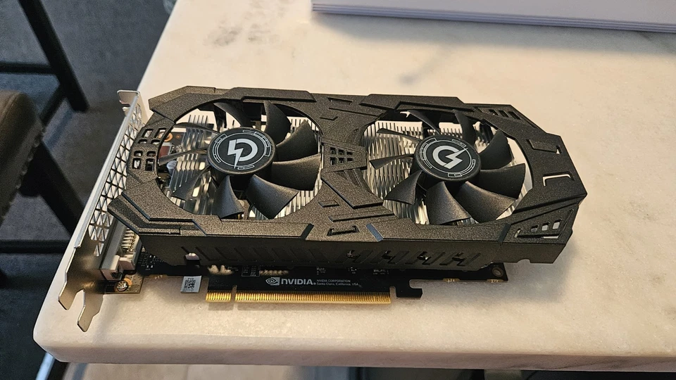 NVIDIA GeForce RTX 1060 Foto 3 de 3