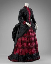 Elegant Black Red Victorian Wedding Dresses Vintage 1880 Gothic Pleated Ruffle