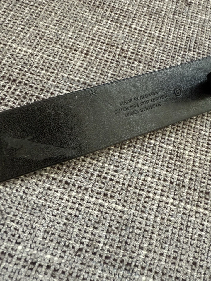 Cinturón Reiss negro 100 % cuero estampado cocodrilo pequeño Foto 4 de 4