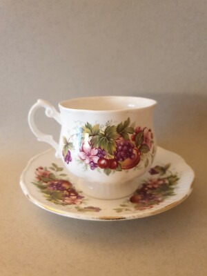 Tee, Kaffee tasse Estd Queens fein bone China, England Rosina China Co Ltd.