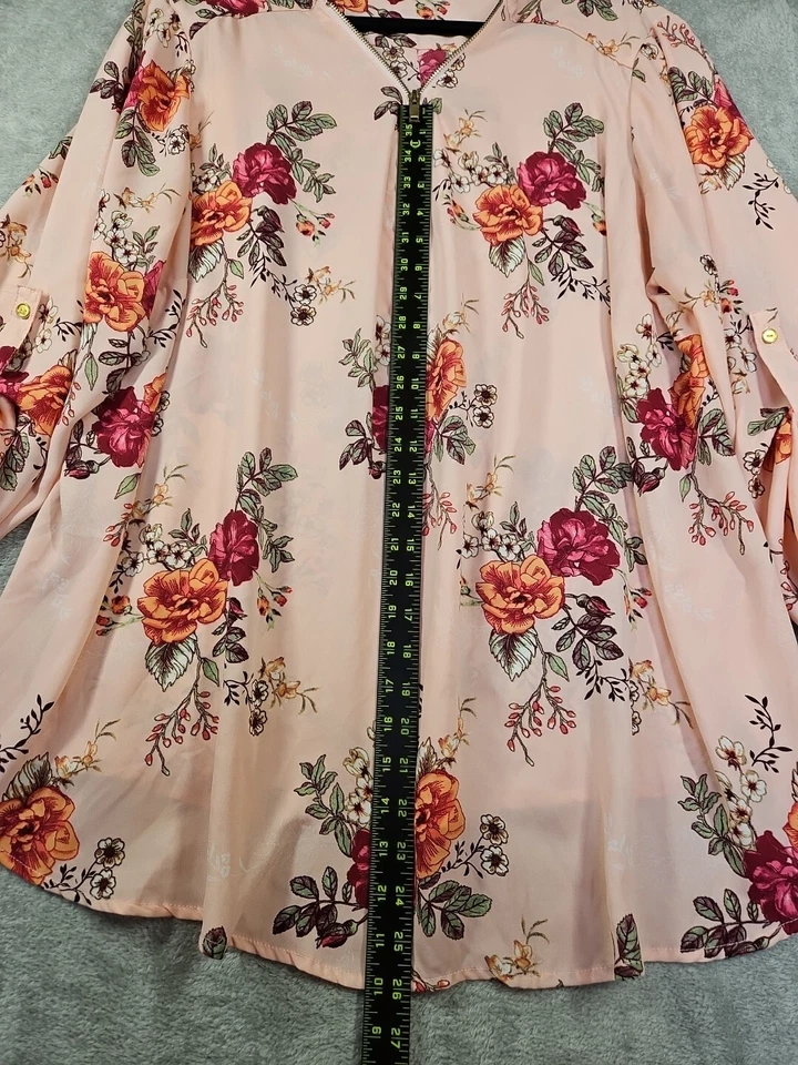 Hermosa Blusa Rue 21 Mujer Floral Rosa Media Cremallera Pestaña Mangas Rodantes Fluida Talla 3X Foto 4 de 4