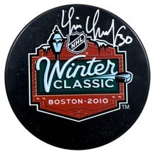 Tim Thomas Autographed 2010 NHL Winter Classic Hockey Puck Boston Bruins JSA