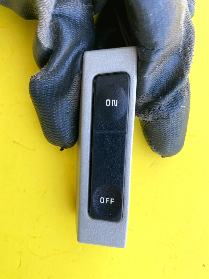 Interruptor de control de crucero del volante Mercury Grand Marquis 1992-94 F2az-98888-A Foto 2 de 4