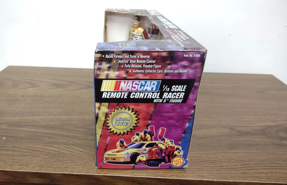 Coche de control remoto NASCAR TOYBIZ 1:18 de colección con figura Terry Labonte #5 Kellogg's Foto 4 de 4