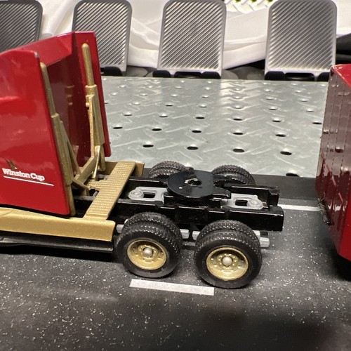 Winston Cup 20yrs '92 Race Hauler Winross Truck - Picture 10 of 18