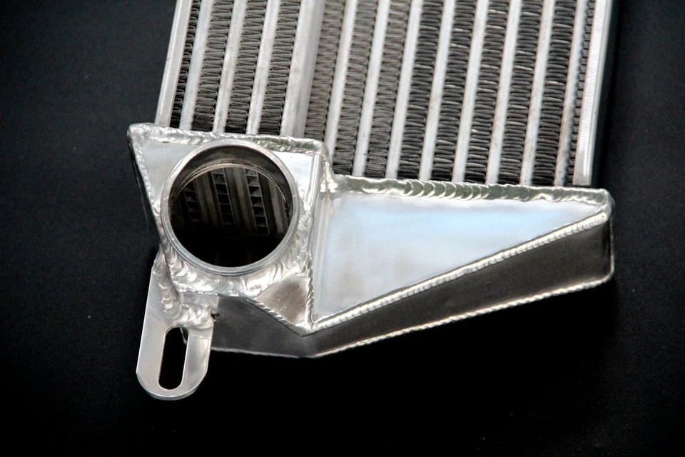 Алюминиевый интеркулер Mini Cooper S 1,6 л R55 R56 R57 R58 R59 R60 R61 переднее крепление - Изображение 3 из 4