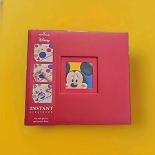 Hallmark Disney Instant Scrapbook: 20 Designed And Embellished Pages