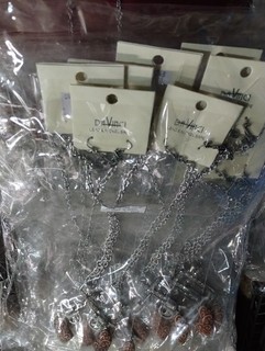 WHOLESALE LOT OF 96 NICE QUALITY LARGE WESTERN GUN STATEMENT SETS