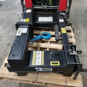 Star Industries 1377, 22,000 Lbs Lift Cap. Universal Lift With Hook - USED