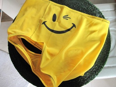 NEW Joe Boxer Yellow Smiley Face Wink Panties Womens Size XL Smiley Winks
