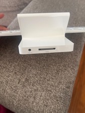Apple iPad Keyboard  Dock Model A1359 white and sliver no box no wire