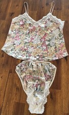 Victoria's Secret Floral  Lace Lingerie Set Sz M PreOwned