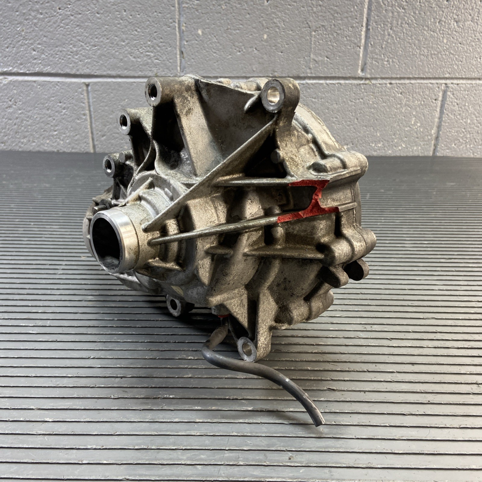 2017-2020 Maserati Levante M161 Front Axle Differential 120K Miles OEM *NOTE*