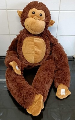 Monty der dunkelbraune freche hängende Affe Stofftier Smyths Toys d1
